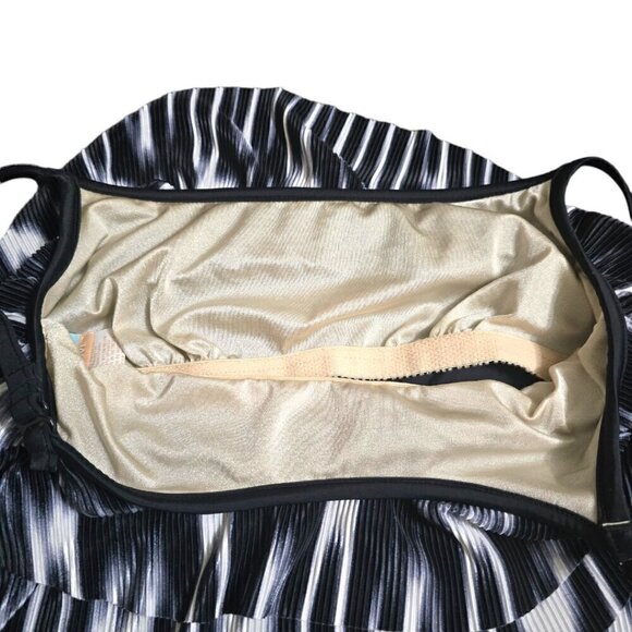 Le Cove Black Layered Ruffle One Piece Swimsuit Sz 12 - Picture 6 of 9